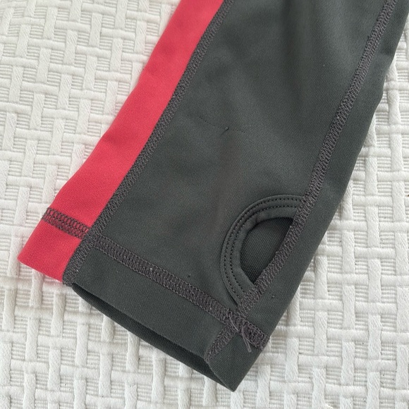 Lululemon yoga shirt, size M. - Picture 5 of 6